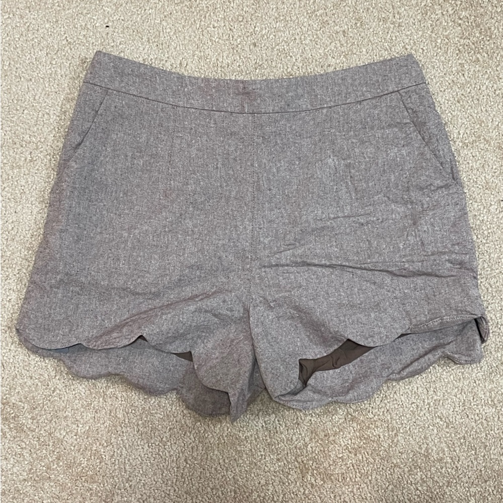 Which list size large shorts.